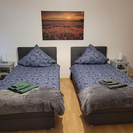 Wohnung In Oberhausen: Zentral & Ruhig, Eigener Eingang Oberhausen  Exteriör bild