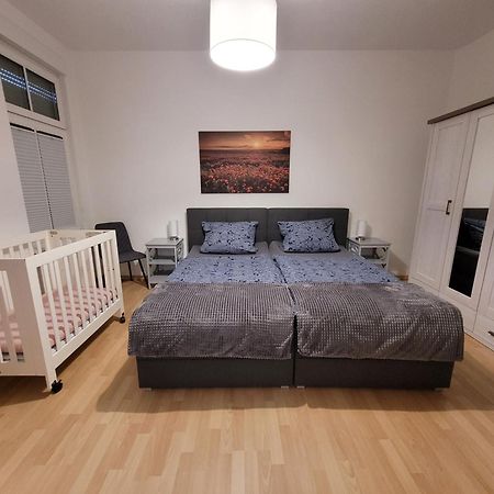 Wohnung In Oberhausen: Zentral & Ruhig, Eigener Eingang Oberhausen  Exteriör bild